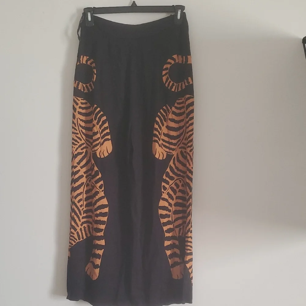 MWOT FARM RIO BLACK TIGER WIDE LEG PAMTS IN BLACK - Picture 6 of 11